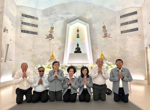วันที่ ๑๘ ตุลาคม ๒๕๖๖ เวลา. ๑๔.๓๐ น. พลเอก เลิศรัตน์ รัตนวานิช ประธานคณะกรรมาธิการการปกครองท้องถิ่น วุฒิสภา พร้อมด้วยคณะ ขึ้นเยี่ยมชมหอโหวด๑๐๑ โดยมีทีมประชาสัมพันธ์ให้การต้อนรับ