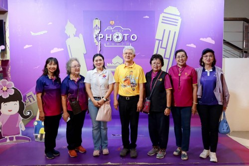 วันที่ ๑๗ มีนาคม ๒๕๖๗ เวลา ๑๐.๐๐ น. นายบรรจง โฆษิตจิรนันท์ นายกเทศมนตรีเมืองร้อยเอ็ด ให้การต้อนรับ Mr. Lim Chee Kian ประธานสโมสรโรตารี Garden City จากประเทศสิงคโปร์ พร้อมด้วยคณะโรตารีจากประเทศไทย ขึ้นเยี่ยมชมหอโหวด๑๐๑